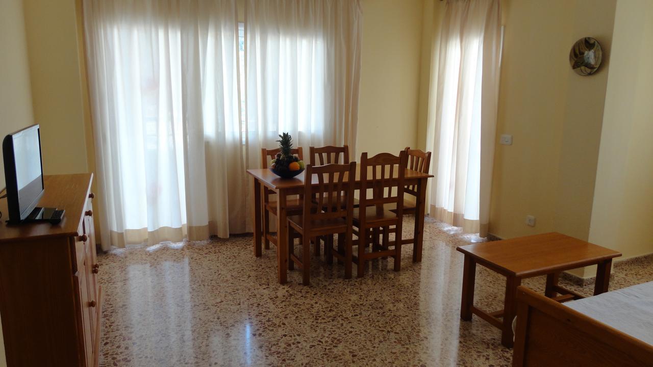 Apartamentos Cala Llonga Cala Llonga  Exterior foto