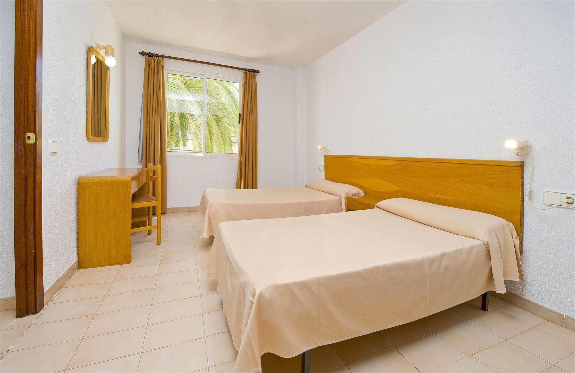 Apartamentos Cala Llonga Cala Llonga  Exterior foto
