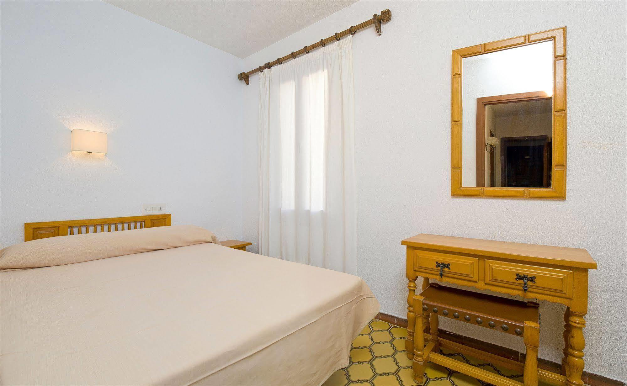 Apartamentos Cala Llonga Cala Llonga  Exterior foto